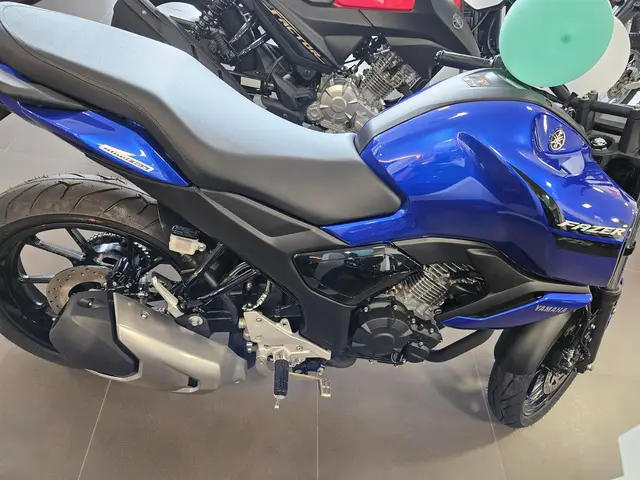 Moto Yamaha Fazer FZ15 2024 ABS