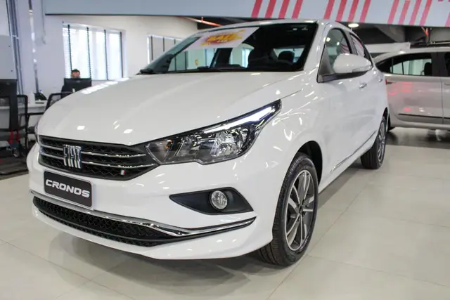 Carro Fiat Cronos 2025 Precision 1.3