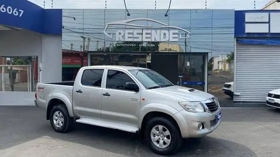 Carro Toyota Hilux Cabine Dupla 2013 Hilux 3.0 TDI 4x4 CD STD