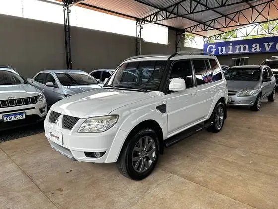 Carro Mitsubishi Pajero TR4 2013 2.0 16V 4x2 (Flex)