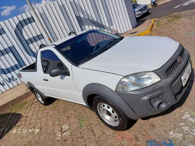 Carro Fiat Strada 2016 Working 1.4 (Flex)