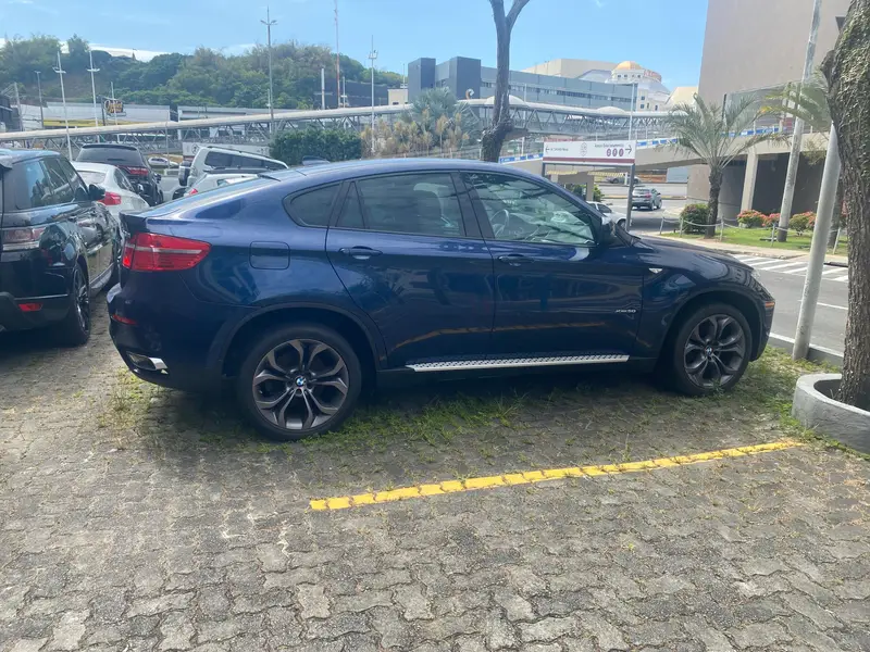 BMW X6 xDrive50i