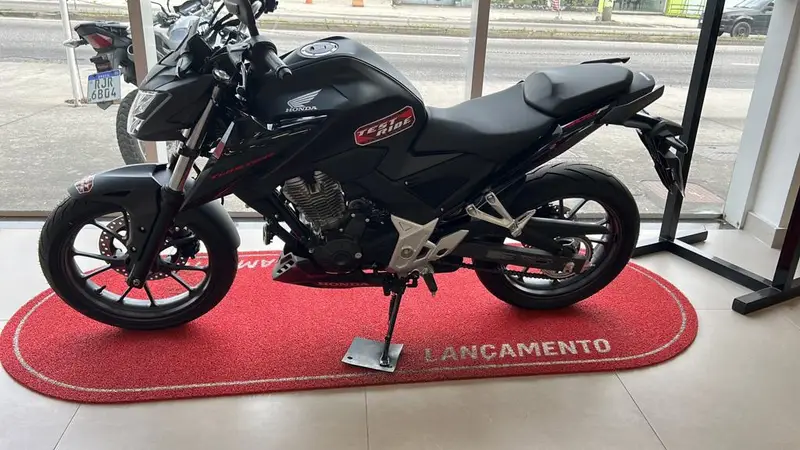 Honda CB 300F Twister (CBS)
