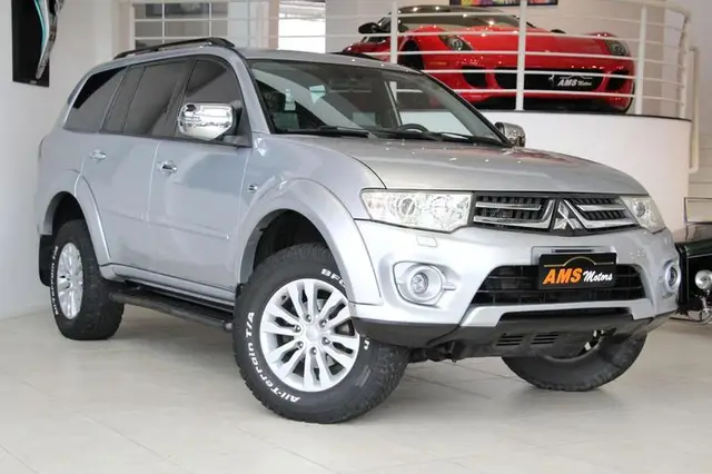 Carro Mitsubishi Pajero Dakar 2015 3.2 HPE 4WD (aut)