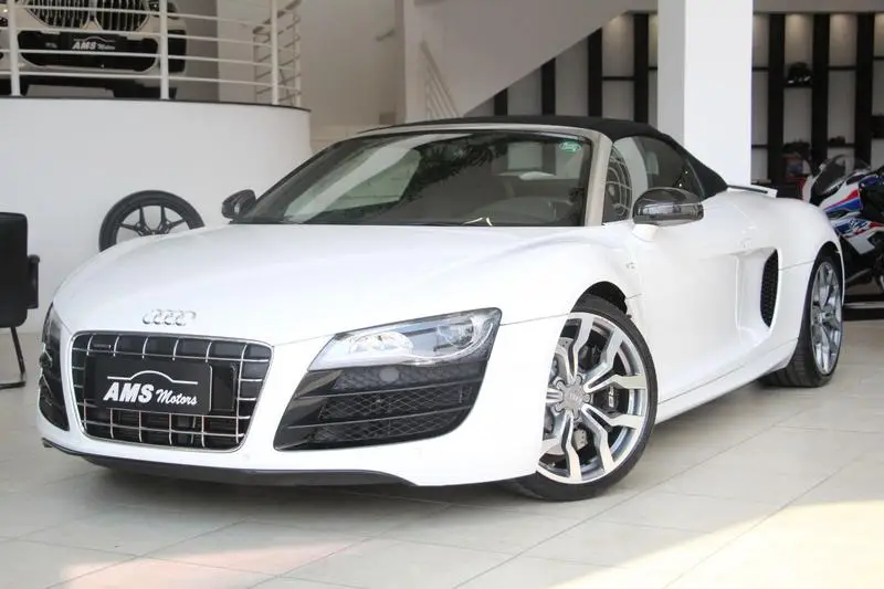 Audi R8 5.2 FSI MT6 Spyder Quattro