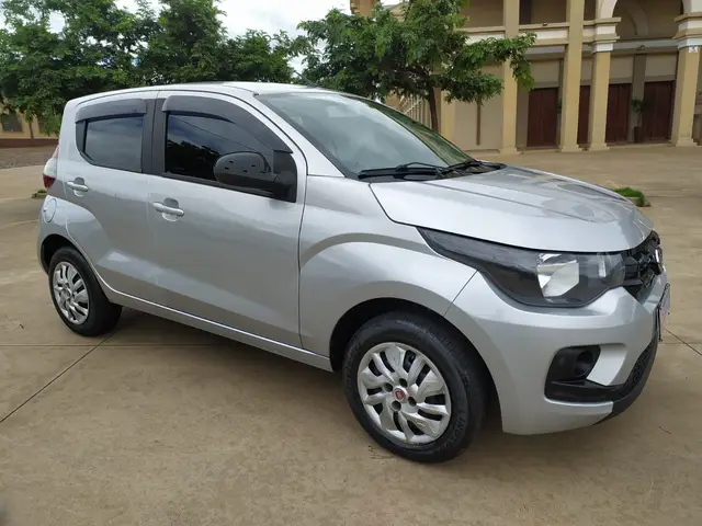 Carro Fiat Mobi 2018 FireFly Drive 1.0 (Flex)