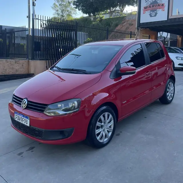 Carro Volkswagen Fox 2013 1.0 TEC (Flex) 4p