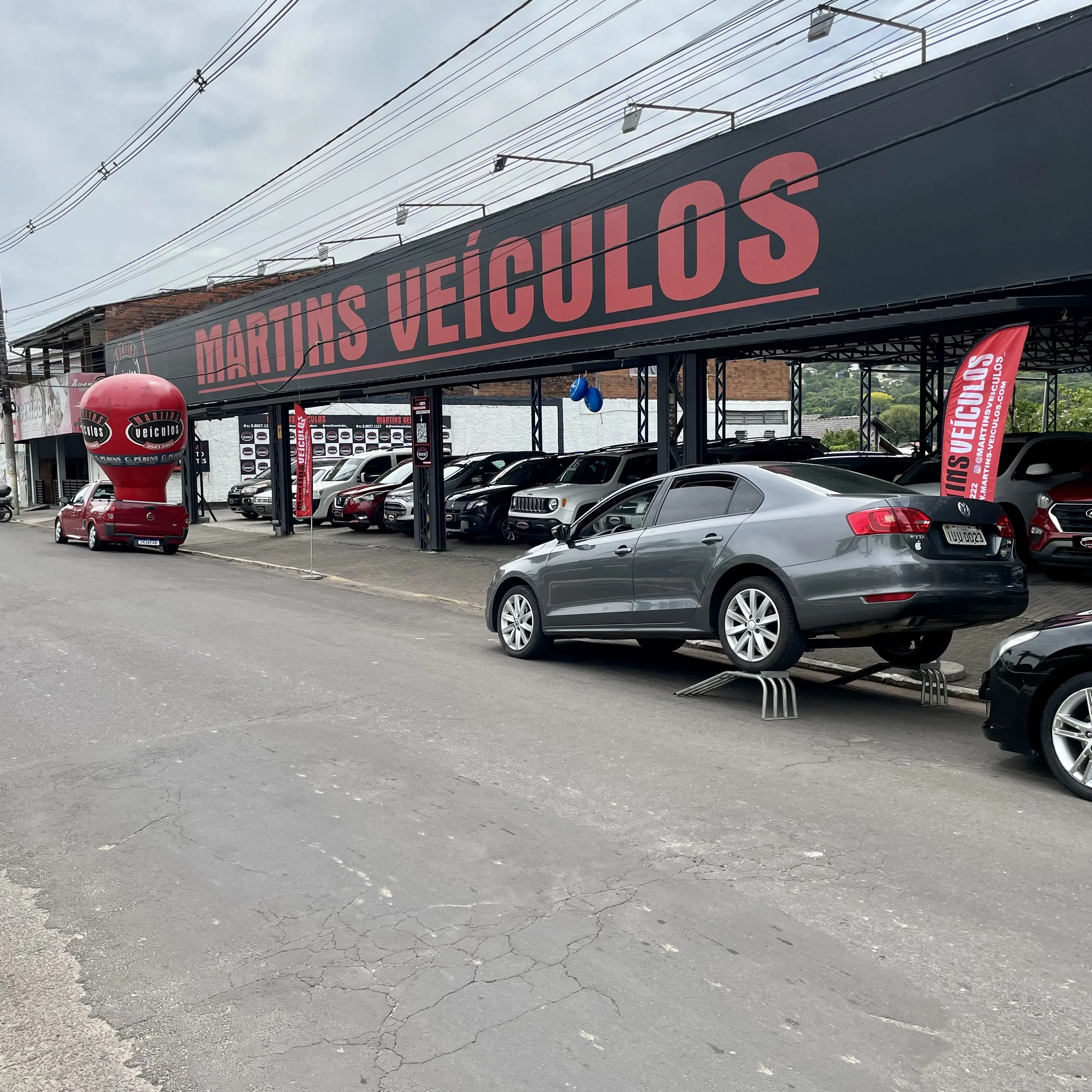Fachada da loja Veículos à venda em Martins Veiculos - Parobé - RS | Mobiauto