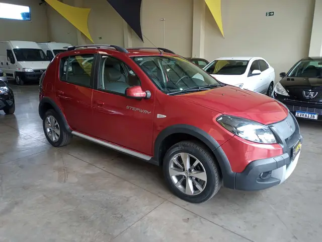 Carro Renault Sandero Stepway 2014 1.6 16V Hi-Flex (aut)