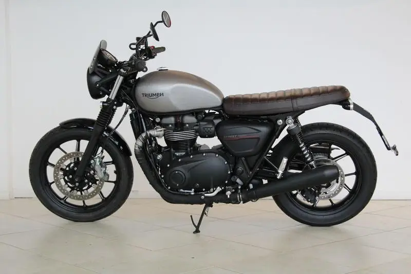 Triumph 1200