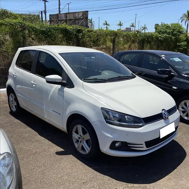 Carro Volkswagen Fox 2016 1.6 MSI Comfortline (Flex)