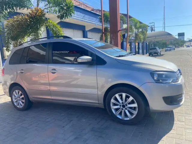 Carro Volkswagen SpaceFox 2011 1.6 8V Trend (Flex)