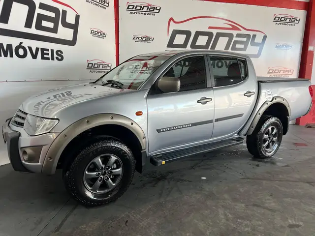 Carro Mitsubishi L200 Triton Sport 2015 3.2 Di-D 4x4 GLS