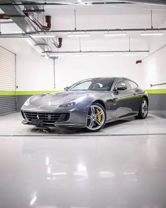 Carro Ferrari GTC4Lusso T 2019 V8 Turbo