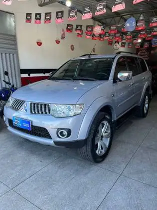 Carro Mitsubishi Pajero Dakar 2013 3.2 HPE 4WD (aut)