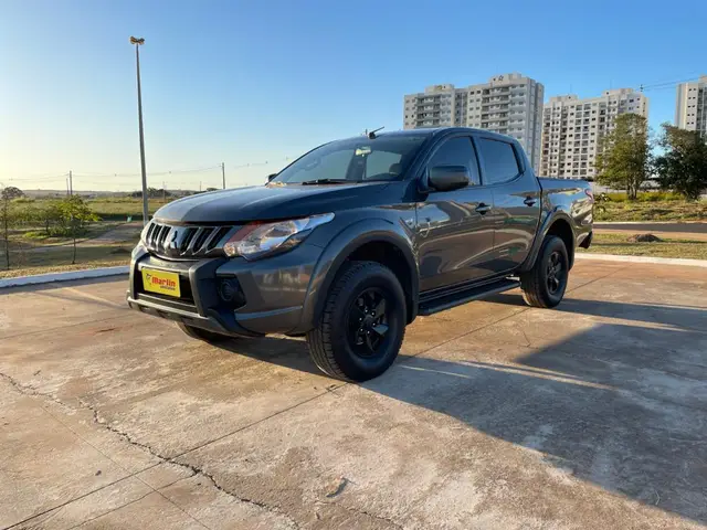Carro Mitsubishi L200 Triton Outdoor 2021 GLS 2.4 Turbo AT 4X4