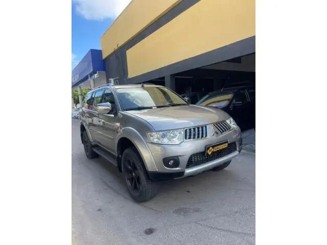 Carro Mitsubishi Pajero Dakar 2012 3.2 4WD (Aut)