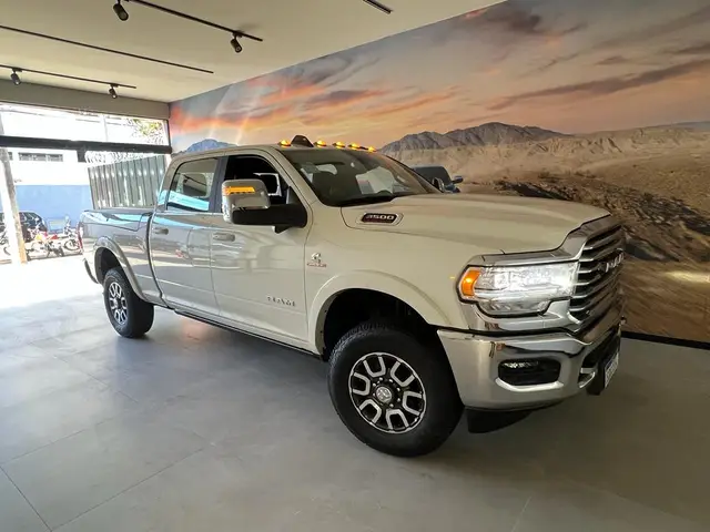 Carro RAM 3500 2023 Limited Longhorn 6.7 4x4