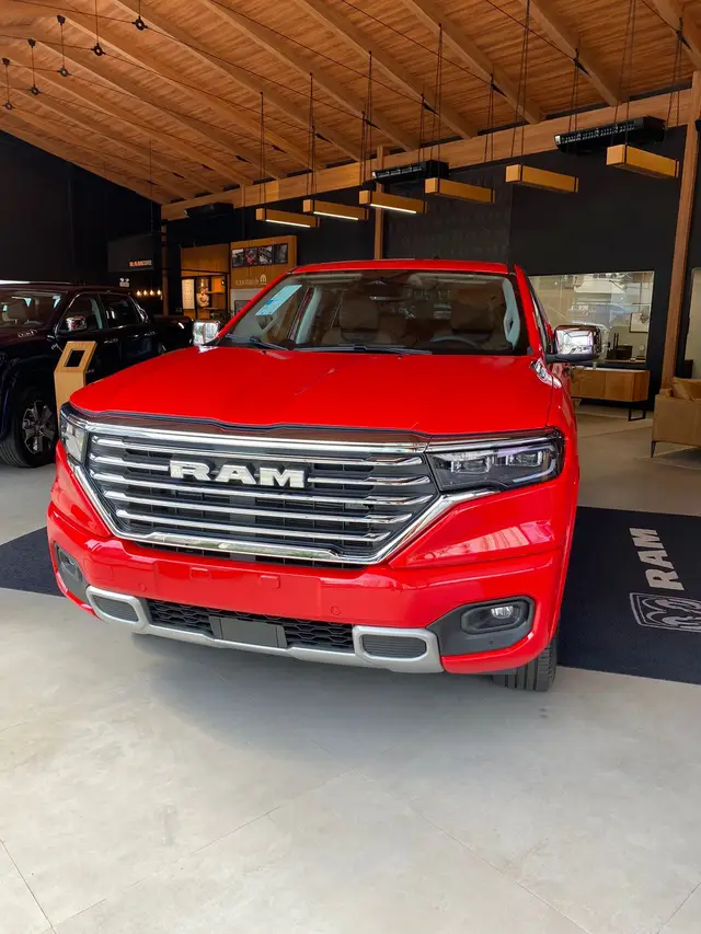 Carro RAM Rampage 2024 Laramie 2.0 Turbo