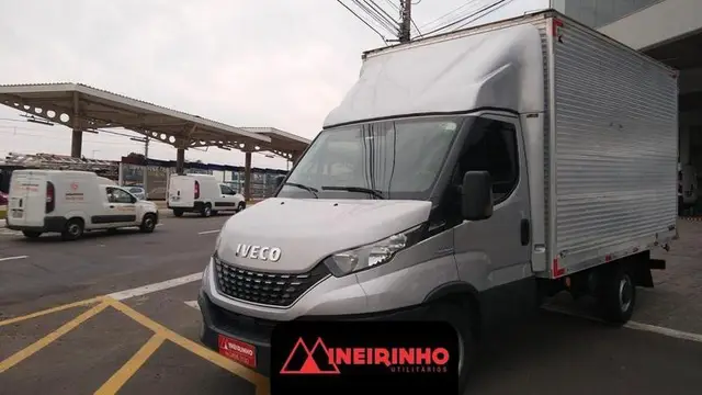 Carro Iveco Daily Chassi 2021 35-150 Curto 3.0 (Diesel)