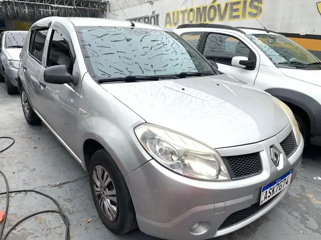 Carro Renault Sandero 2010 Privilège 1.6 8V Hi-Torque (flex)