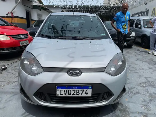 Carro Ford Fiesta Hatch 2011 1.6 (Flex)