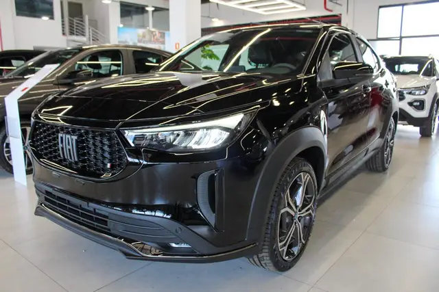 Carro Fiat Fastback 2025 Turbo 200