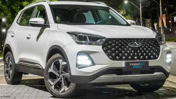 SUV, que foi o carro chinês mais vendido do Brasil em outubro, oferece bom pacote de equipamentos e versão híbrida-leve