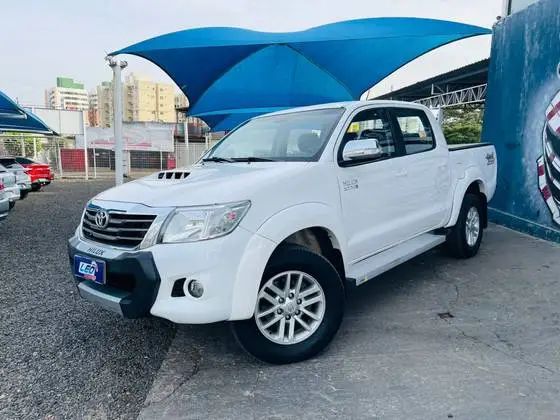 Carro Toyota Hilux Cabine Dupla 2015 Hilux 3.0 TDI 4x4 CD SRV Top (Aut)