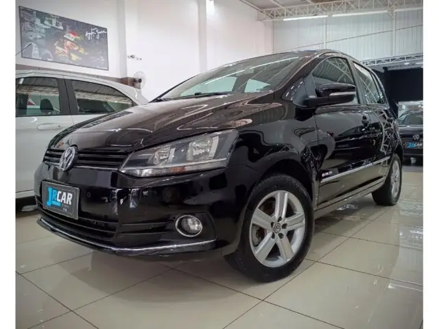 Carro Volkswagen Fox 2015 Highline 1.6 16v MSI (Flex)