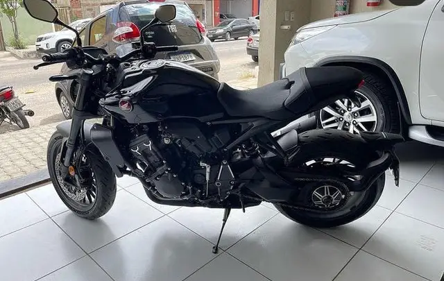 Carro Honda CB 1000R 2023 Black Edition