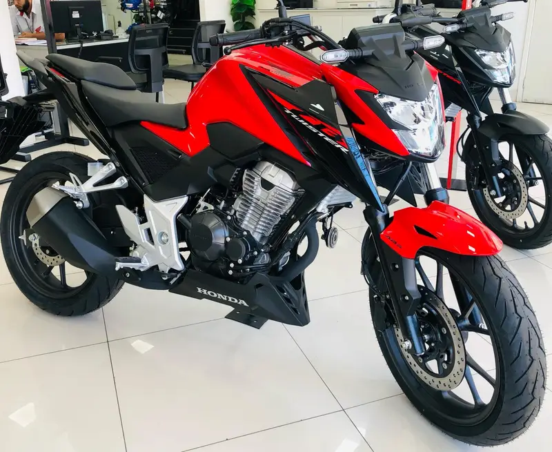 Honda CB 300F Twister (CBS)
