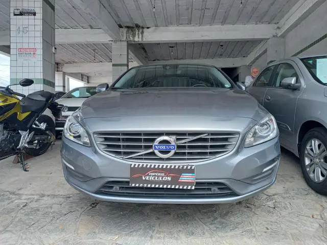 Carro Volvo S60 2017 2.0 T4 Drive-E Momentum