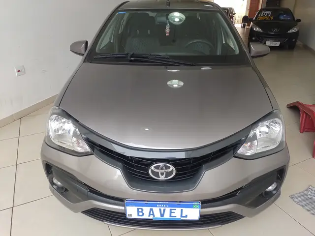 Carro Toyota Etios Sedan 2017 XS 1.5 (Aut) (Flex)