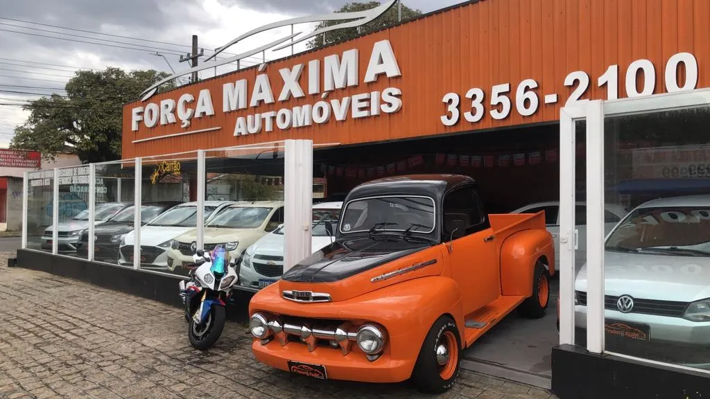 Fachada da loja força máxima automóveis Eirelli - Curitiba - PR