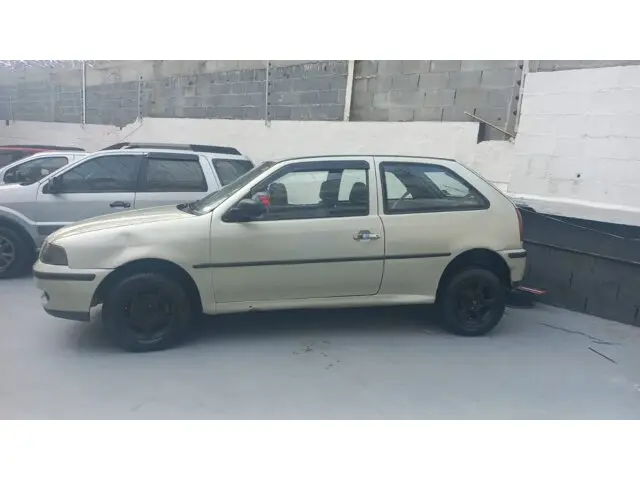 Volkswagen Gol Plus 1.0 16V 2p
