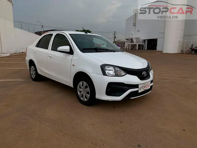 Carro Toyota Etios Sedan 2020 X 1.5 (Flex)