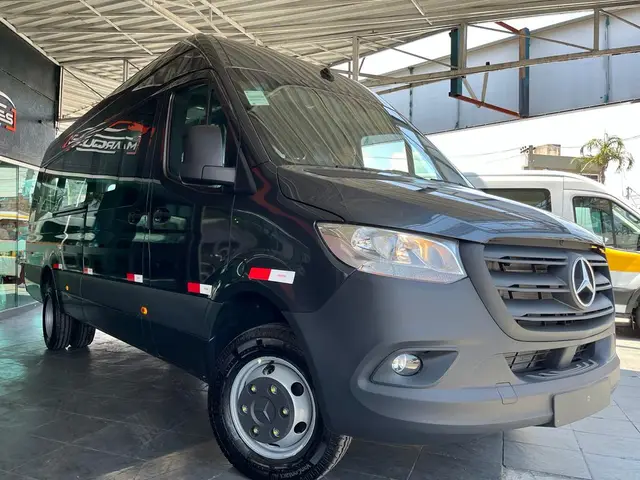 Carro Mercedes-Benz Sprinter 2025  517 F.Vidr. E.L.P.T.A. Die (E6)