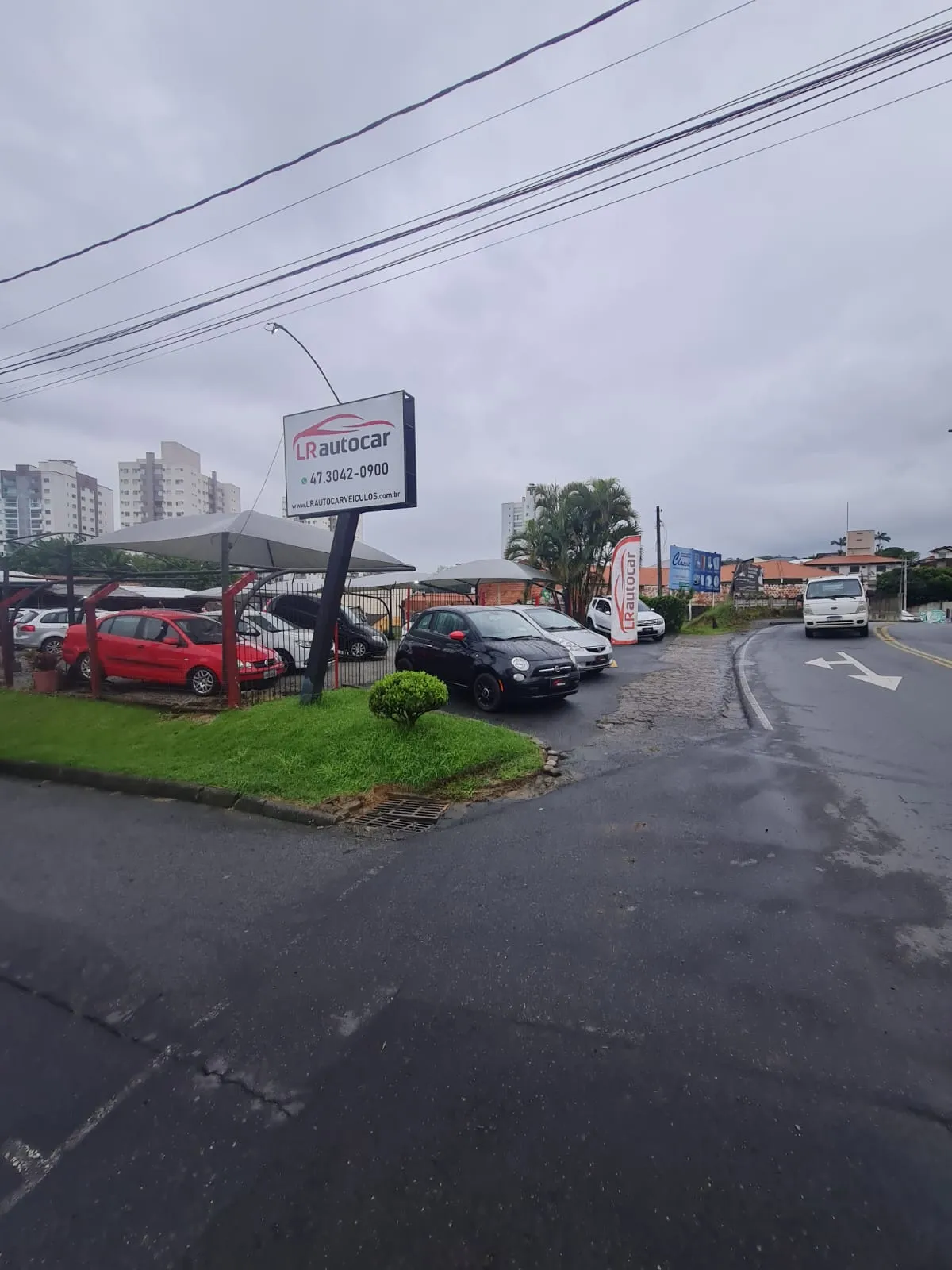 Fachada da loja Veículos à venda em LR AUTOCAR VEICULOS - Blumenau - SC | Mobiauto