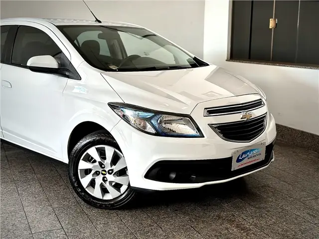 Carro Chevrolet Onix 2014 1.4 LT SPE/4