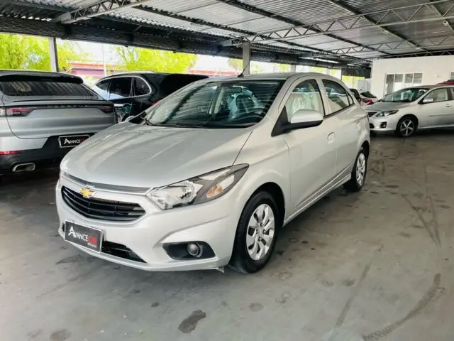 Chevrolet Onix 1.0 LT SPE/4