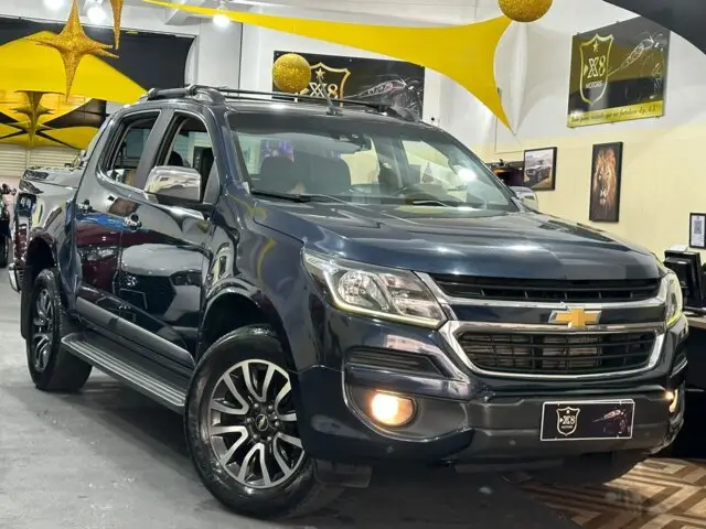 Carro Chevrolet S10 Cabine Dupla 2017 S10 2.8 CTDI High Country 4WD (Cabine Dupla) (Aut)