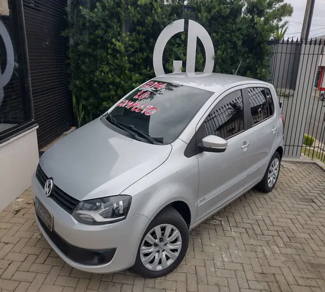 Carro Volkswagen Fox 2014 1.0 TEC (Flex) 4p