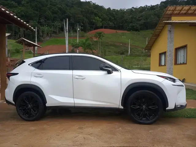 Carro Lexus NX 200t 2015 F-Sport 2.0 4WD