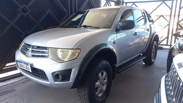 Carro Mitsubishi L200 Triton Sport 2014 3.2 Di-D 4x4 GLS