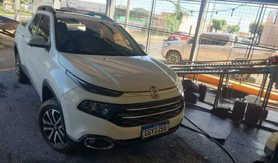 Carro Fiat Toro 2017 Freedom Open Edition 1.8 AT6 4x2 (Flex)