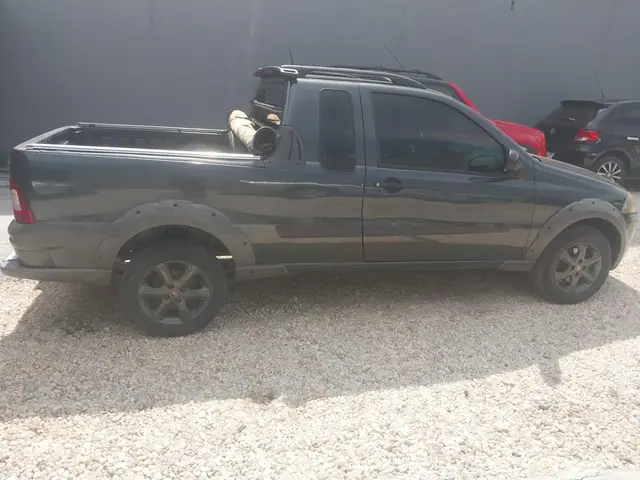 Carro Fiat Strada 2013 Trekking 1.6 16V (Flex) (Cabine Estendida)