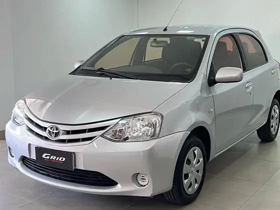 Carro Toyota Etios 2013 XS 1.3 (Flex)