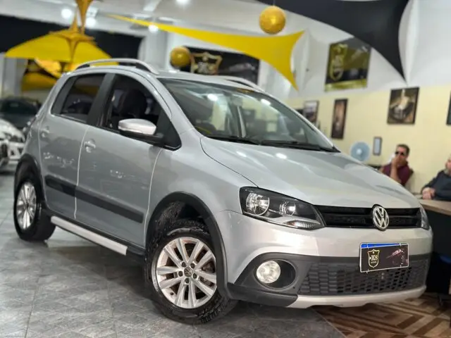 Carro Volkswagen CrossFox 2013 1.6 VHT (Flex)