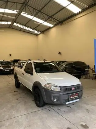 Carro Fiat Strada 2015 Working 1.4 (Flex)